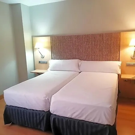 U Villa-gomá Hotel 3*