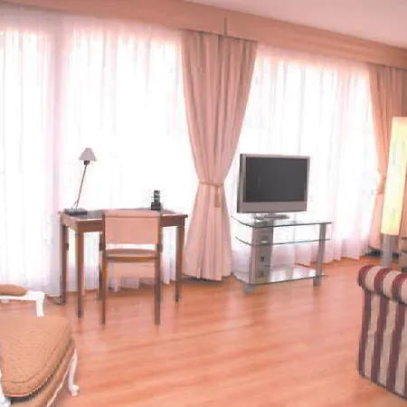 Hotel U Villa-gomá 3*